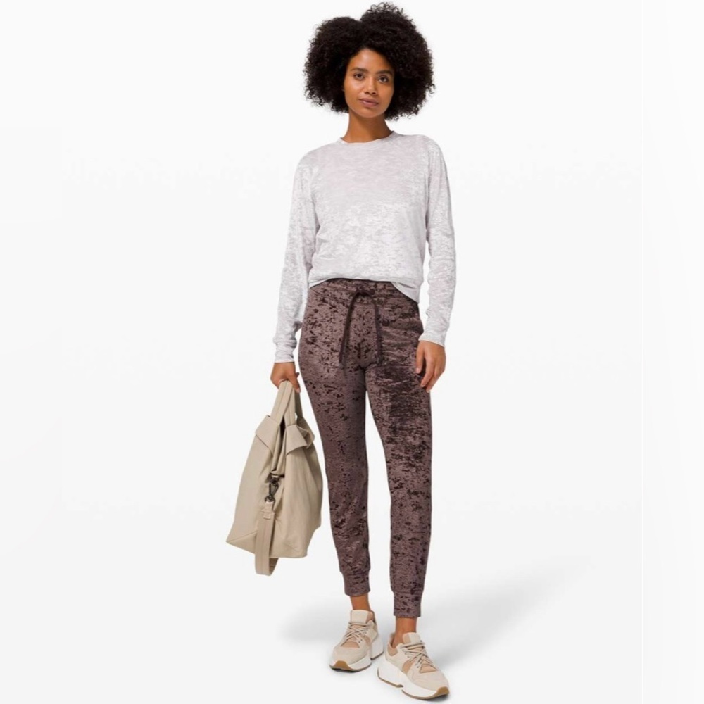 BNWOT lululemon athletica Ready to Crush Jogger size 6